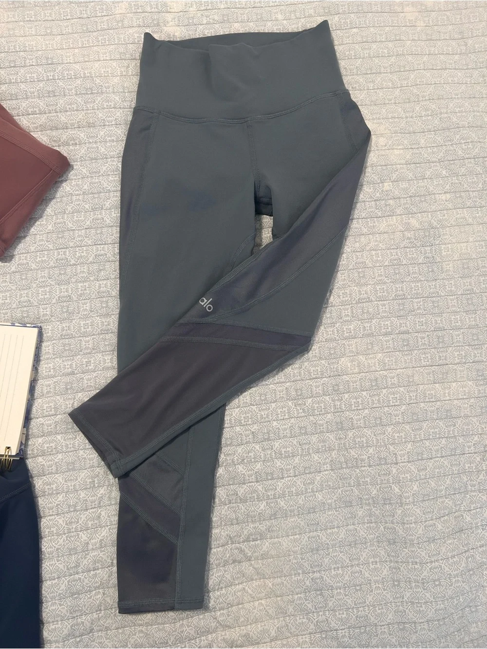 ALO Yoga 7/8 High Tempo High-Waist Grey Mesh-Panel Active Leggings